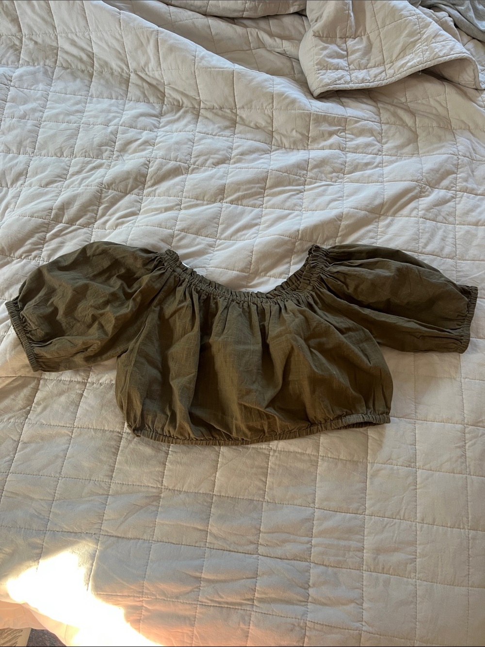 Off-Shoulder Puff Sleeve Crop Top - Olive Brown - Picture 2 of 5